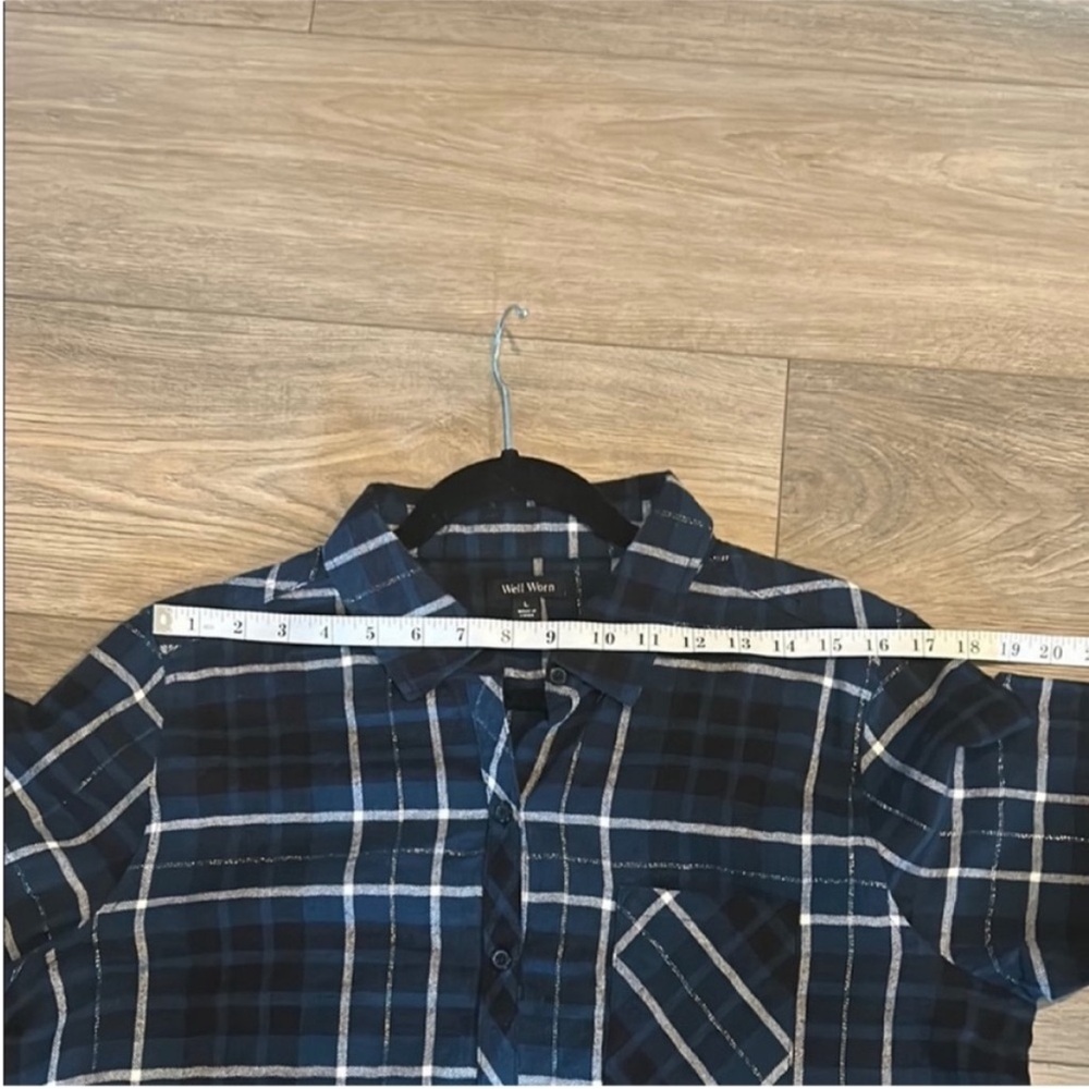 NWOT Well Worn Navy and Black Plaid Shirt Size Large - Picture 4 of 7